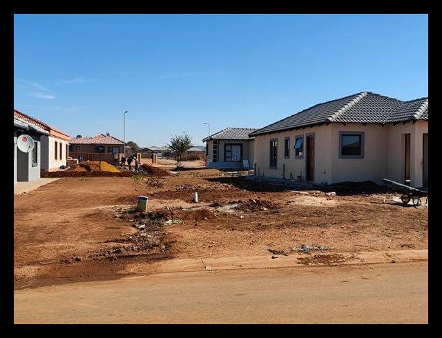 2 BEDROOM HOUSE FOR SALE IN REIGERPARK